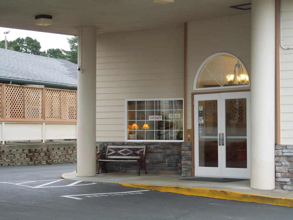 Paradise Inn & Suites At Lincoln City Buitenkant foto